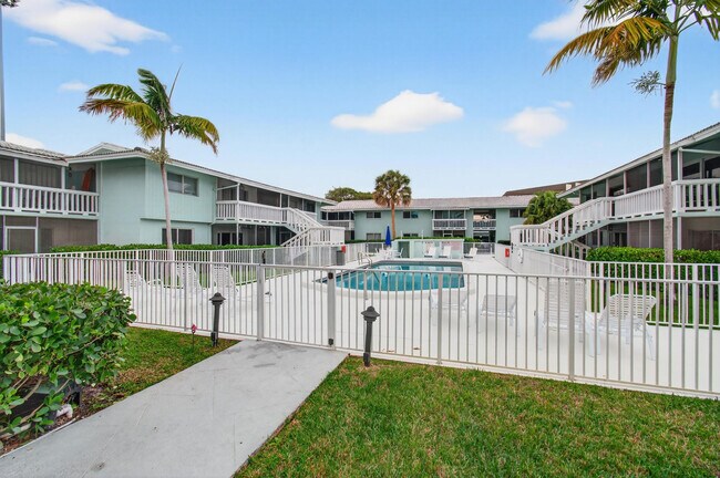 Building Photo - 322 N Federal Hwy