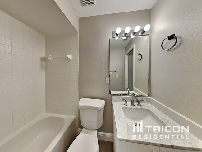 Building Photo - 3610 Blechnum Fern Ln