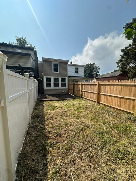 Back - 21 Girard Ave