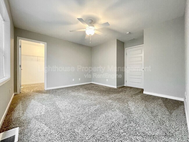 Building Photo - 303 Baldwin St