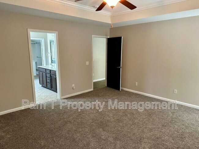Building Photo - 131 Wall St