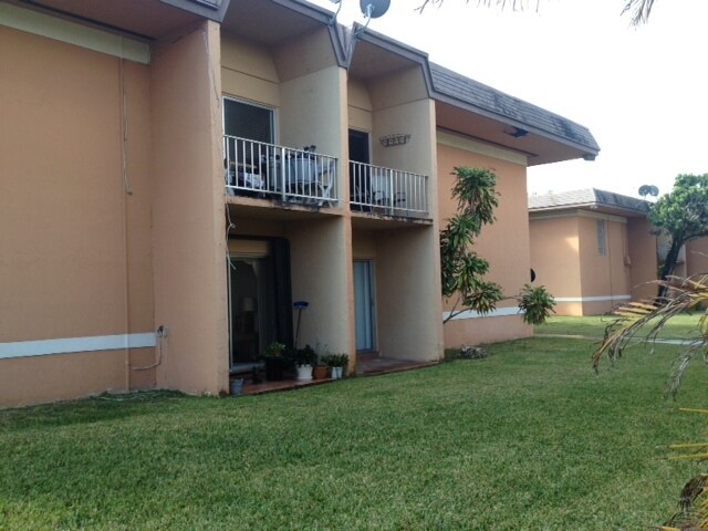 Building Photo - 9445 SW 76th St