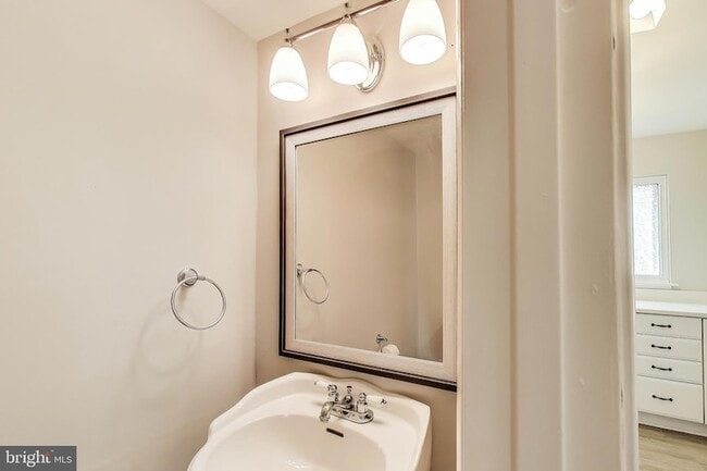 Building Photo - 18509 Owl Run Way