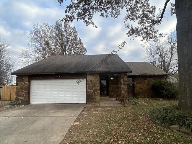 Building Photo - 2003 N 29th St