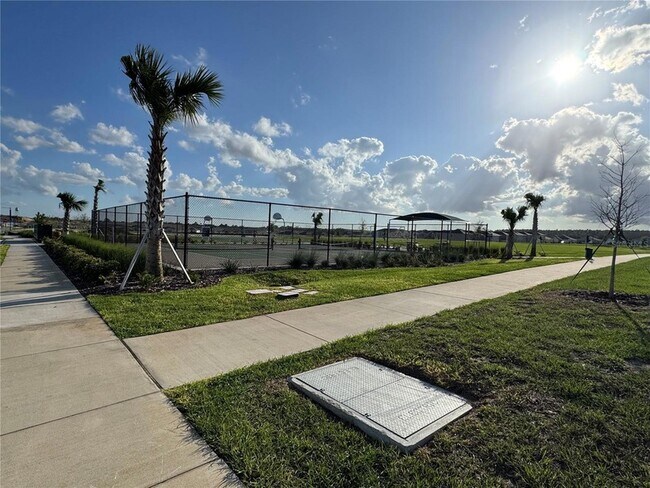 Building Photo - 2398 McKinley Dr
