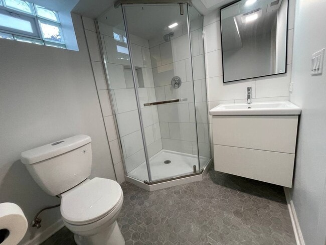 Building Photo - 2937 Lincoln Ave