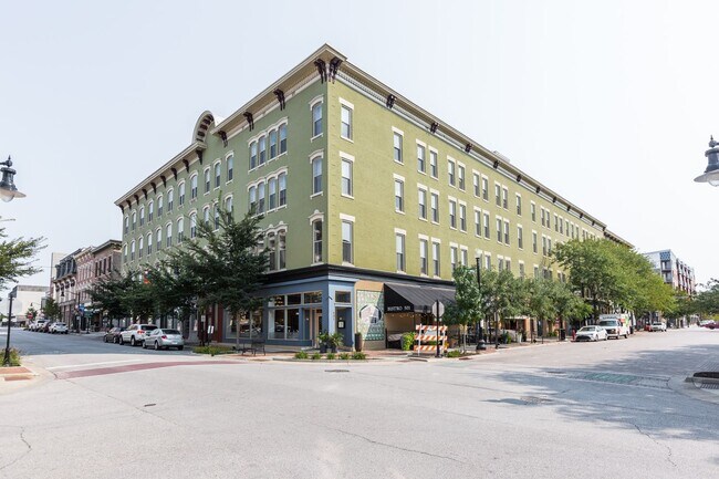 Building Photo - Historic Lahr Apartments