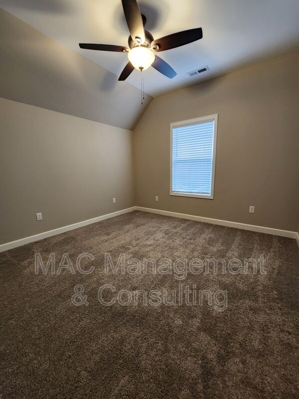 Building Photo - 1405 Brk Hl Dr