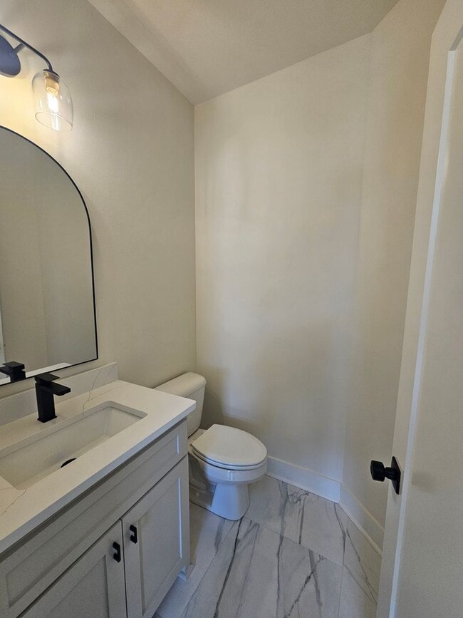 Building Photo - 7233 Havenwood Dr