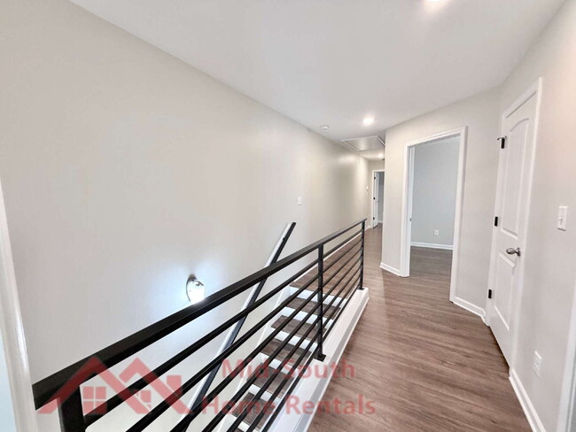Building Photo - 82 N Rembert St