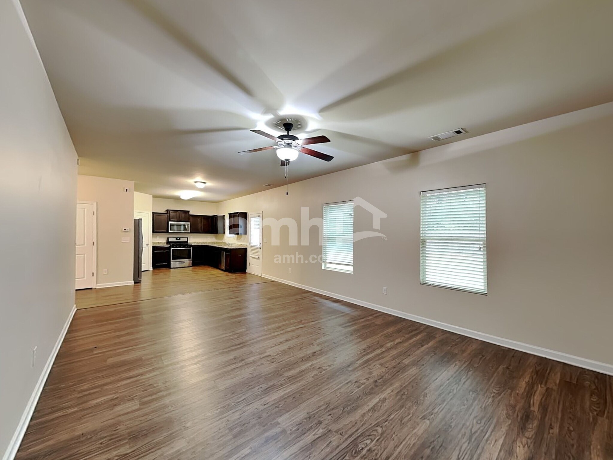 Building Photo - 3525 Mica Cir SE