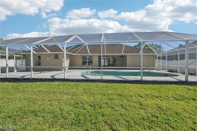 Building Photo - 4346 SW 18th Pl