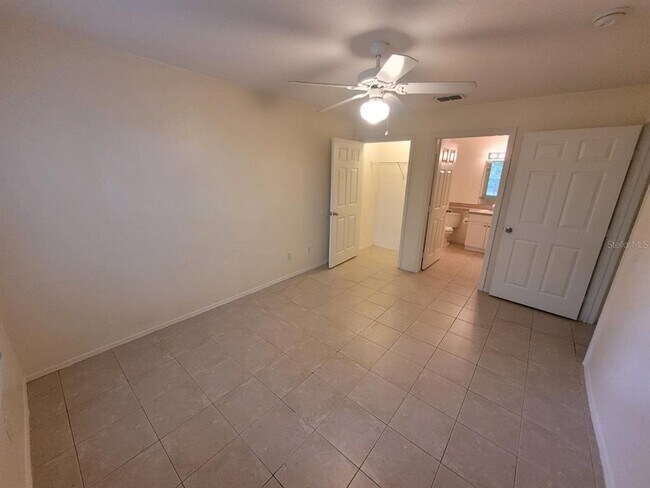 Building Photo - 36101 Deer Creek Dr