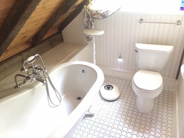 woman's bathroom - 395 Nut Plains Rd