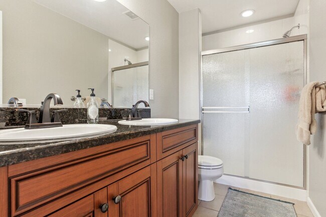 Building Photo - Arvada Townhome with Serene Lake Views