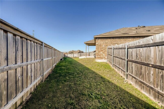 Building Photo - 288 Eves Necklace Dr.