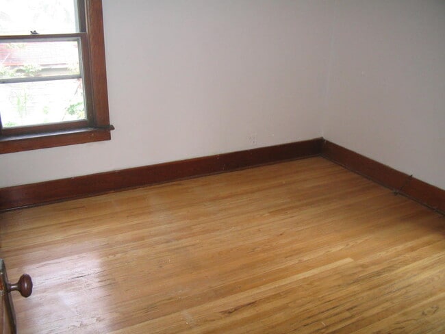 Building Photo - 209 Lisbon Ave