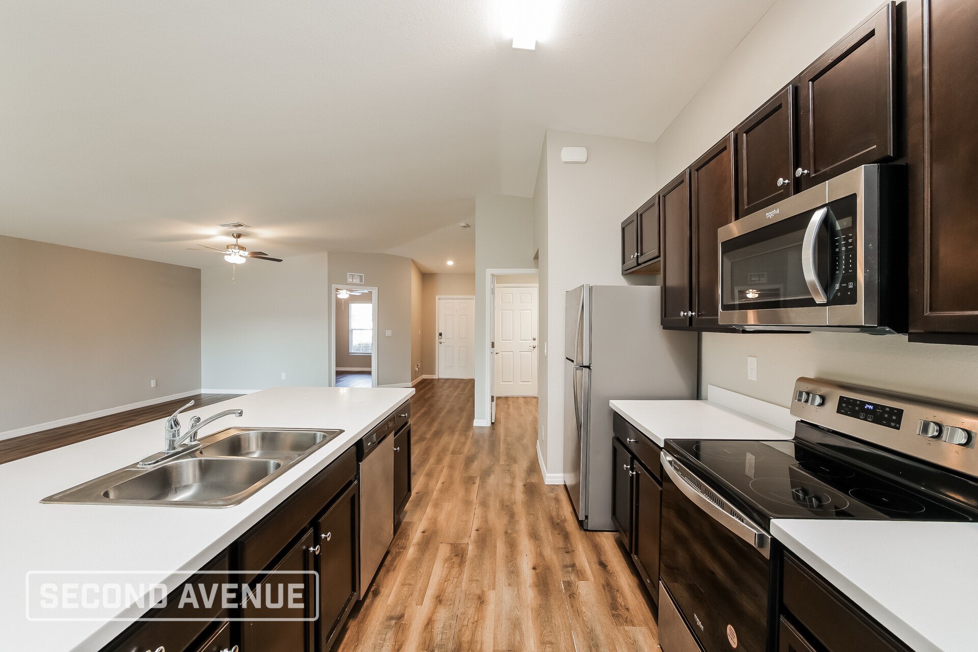 Building Photo - 230 Malden Ave S