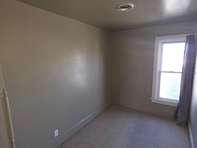 Building Photo - 1214 Hamilton St