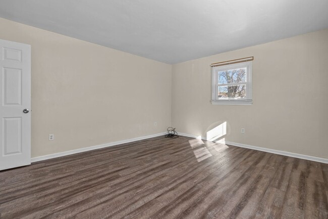 Building Photo - For Rent in Beautiful Chesapeake!