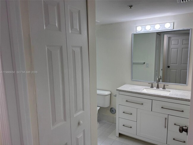 Building Photo - 655 SW 111th Way