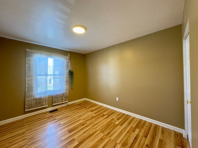 Building Photo - Charming 4 Bedroom/3 Bathroom Home with 2-Car Garage and Large Backyard in Middle River, MD!