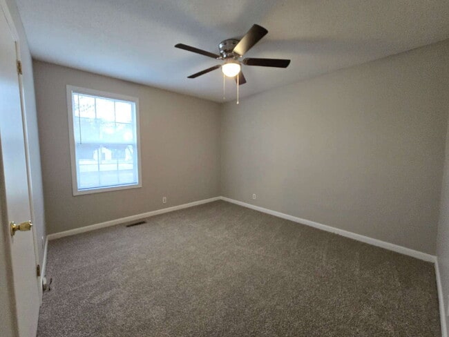 Building Photo - 310 Barkwood Dr