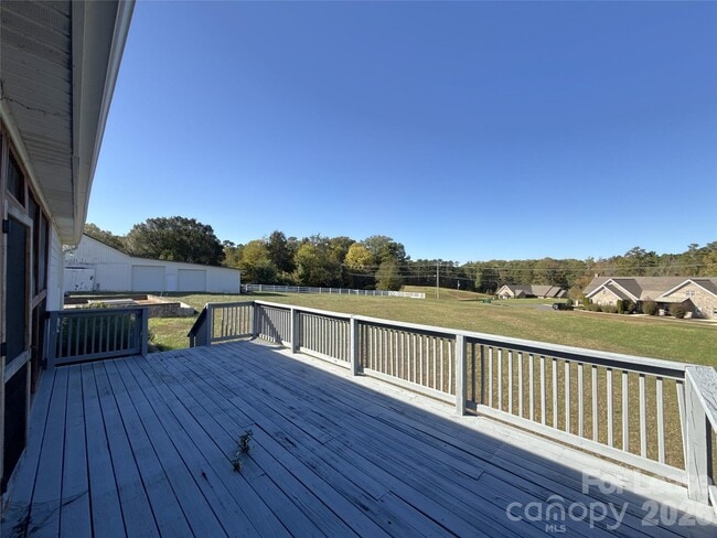 Building Photo - 14009 Thompson Rd