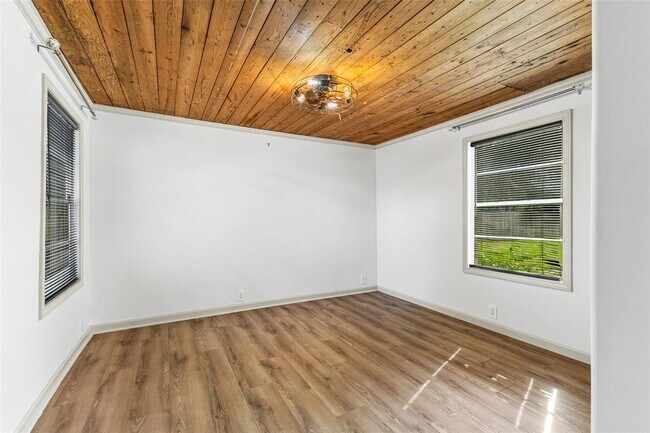 Building Photo - 4410 Jackson St