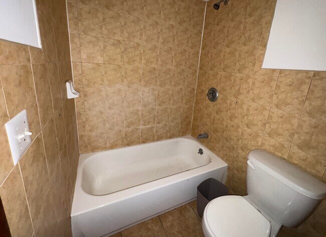 Building Photo - 6408 Polk St