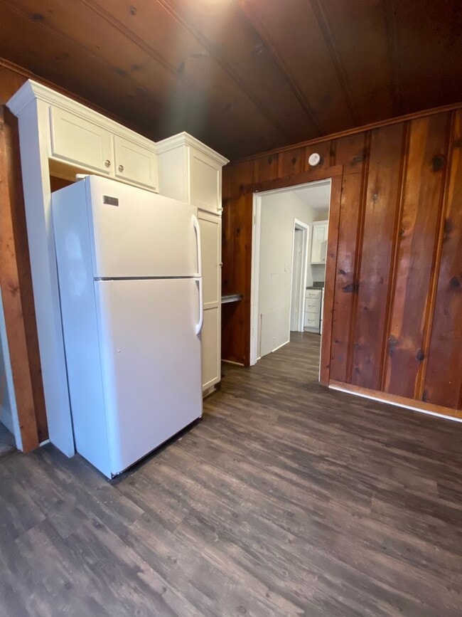 Building Photo - 2 Bed 1 Bath in the Delaware Area