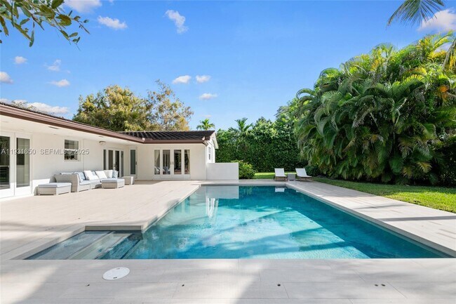 Building Photo - 7360 SW 115th St