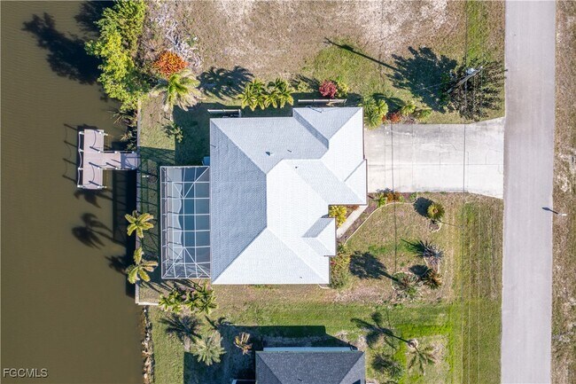 Building Photo - 1356 NW 13th Pl