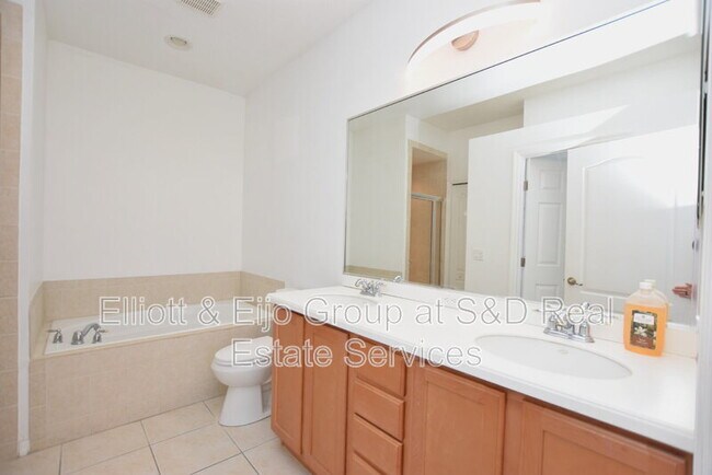 Building Photo - 6352 Sedgeford Dr