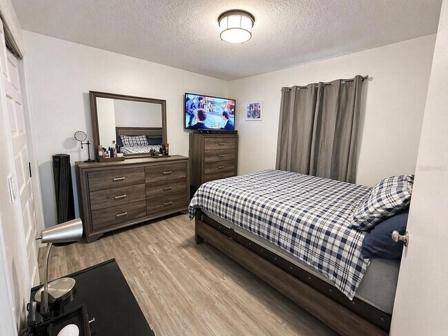 Building Photo - 1208 Tiger Wood Ct