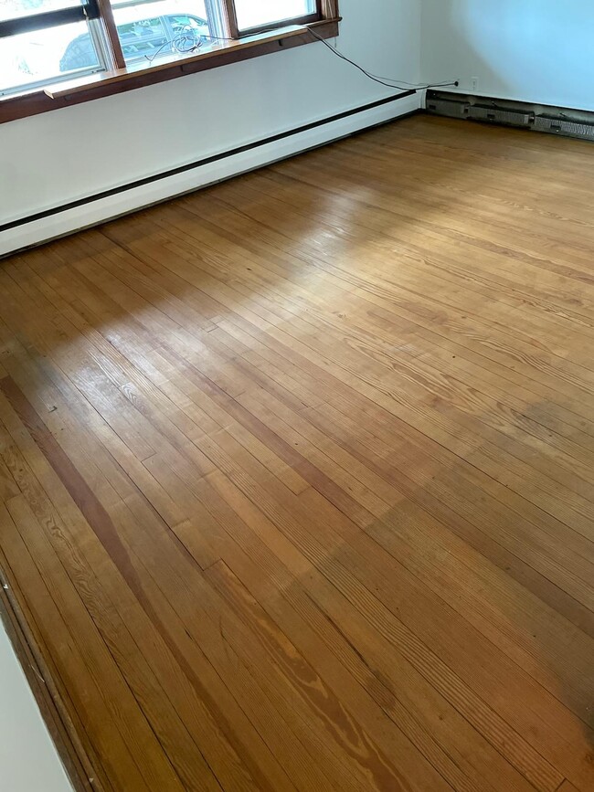 hardwood floors - 70 Stein Ave