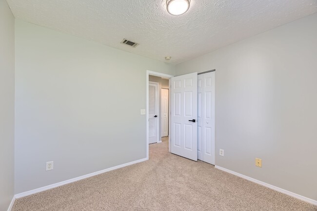 Building Photo - 5855 Monroe Crossing