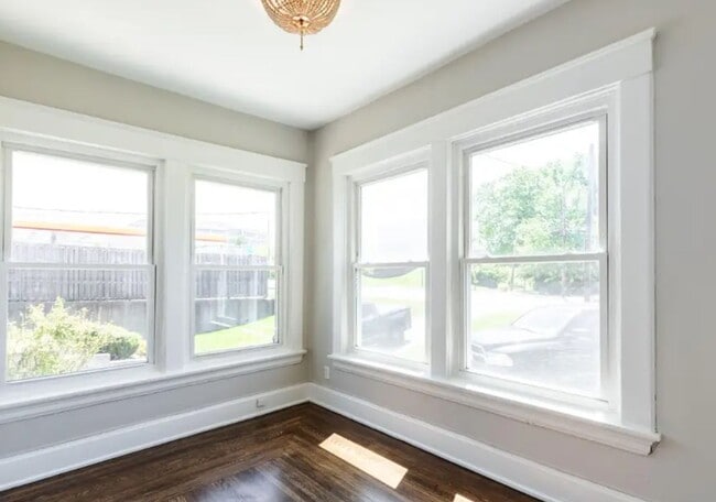 Building Photo - 2556 Williams Ave