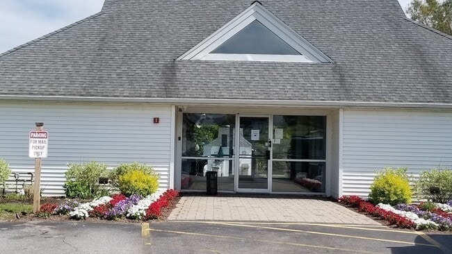 Building Photo - 360 Littleton Rd