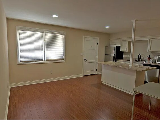 Building Photo - 2667 Menlo Ave