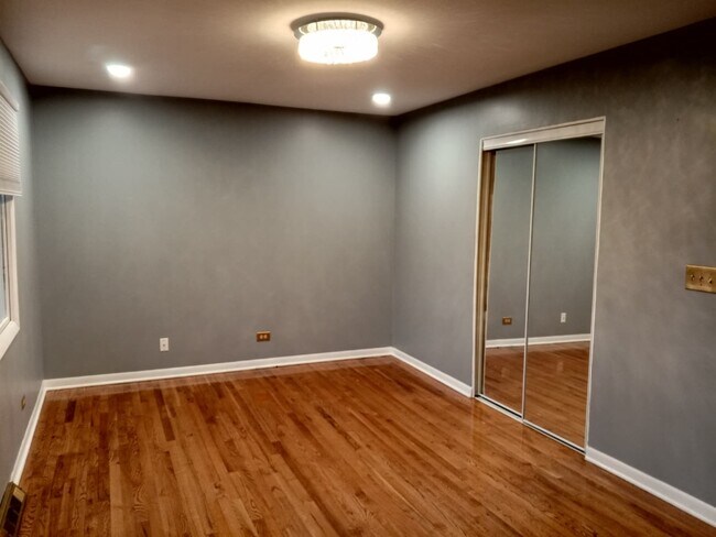 Building Photo - 4N580 Chatham Ct