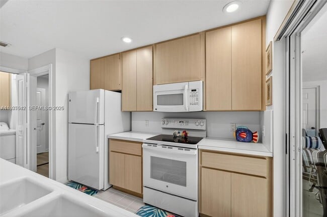 Building Photo - 7102 Geminata Oak Ct