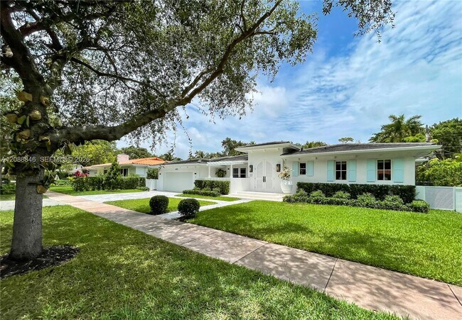 Building Photo - 6901 Almansa St