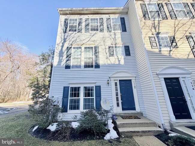 Building Photo - 112 Rabbit Chase Dr