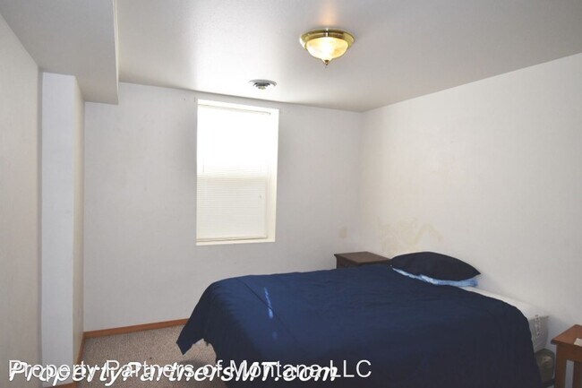 Building Photo - 204 Show Pl