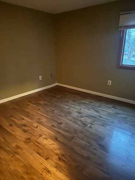 Building Photo - 5323 Ravens Crest Dr