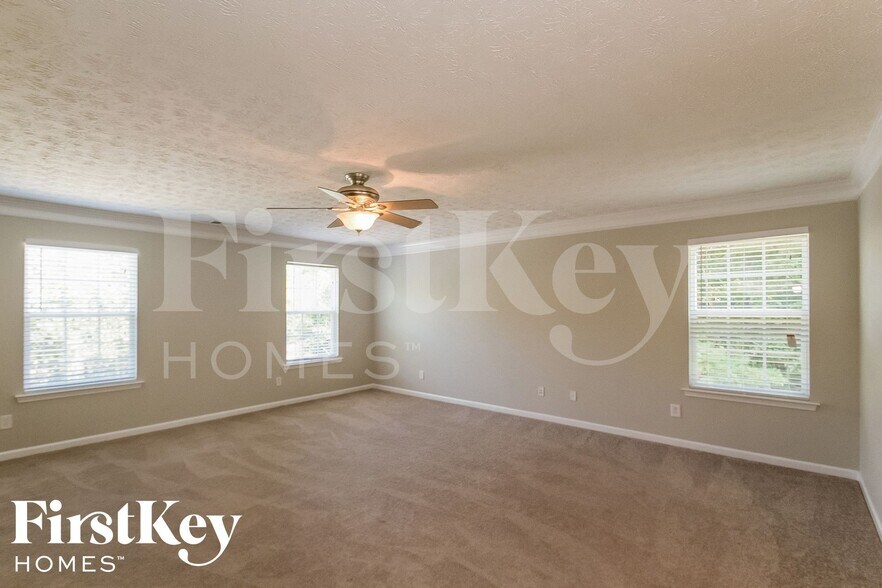 Building Photo - 3545 Bridgeshaw Dr