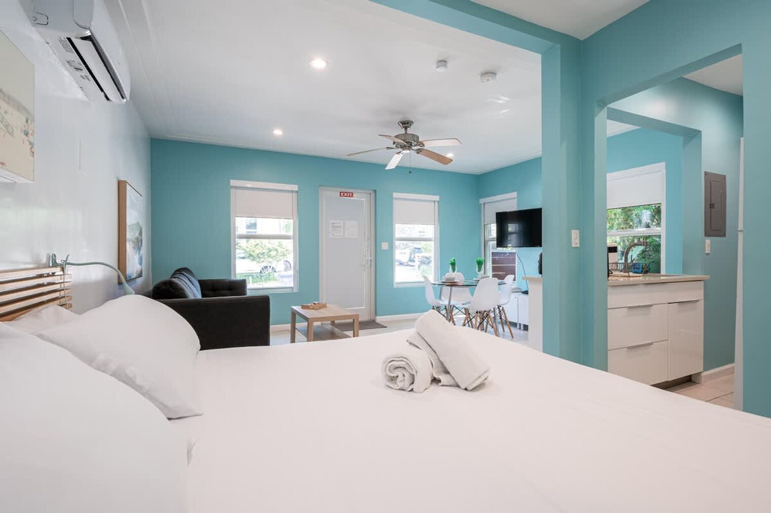 Building Photo - 334 Oregon St