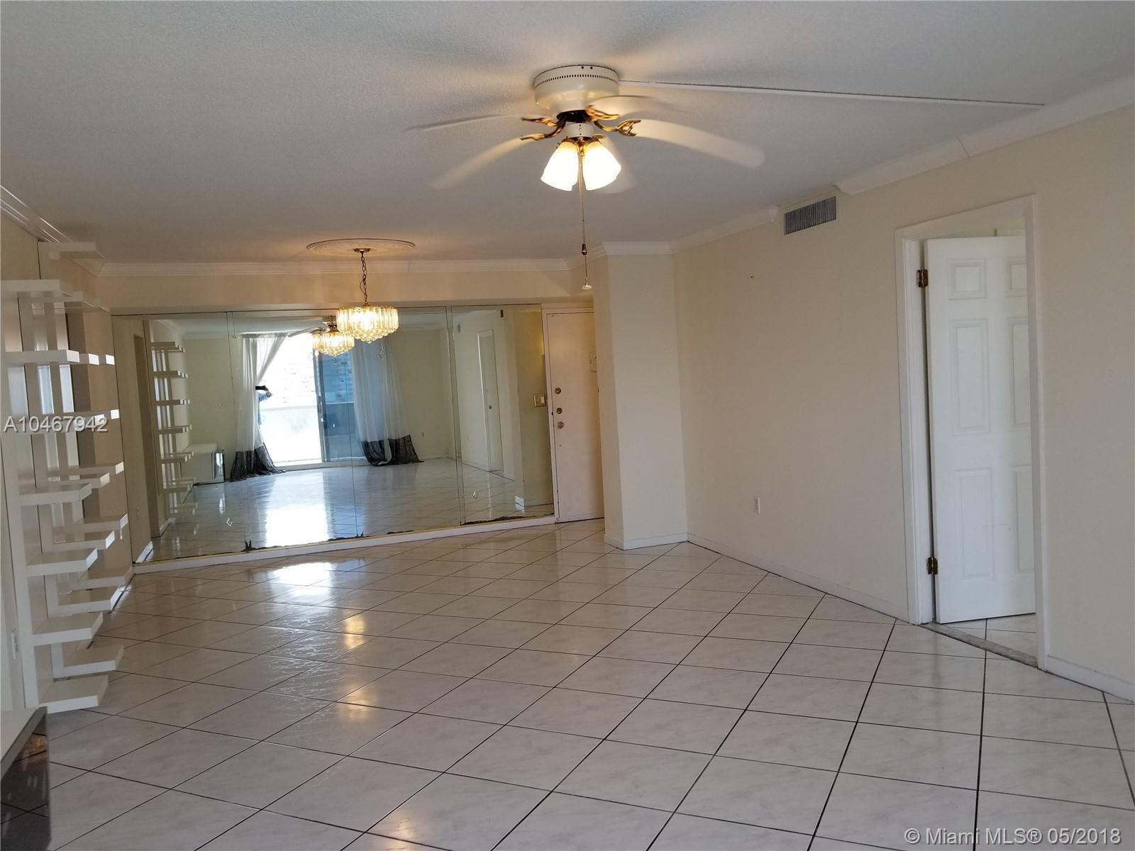 Building Photo - 1833 S Ocean Dr