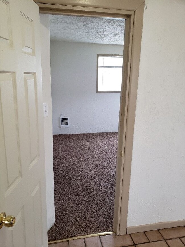 Building Photo - STATUS:-PENDING APPLICATION-| R117G | $1695